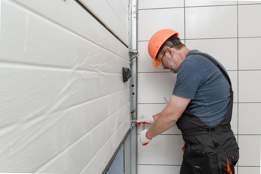 Choosing The Right Garage Door For Your Home Installation in Holtville, CA