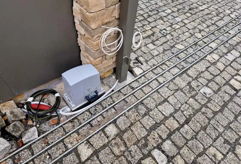 How Professional Garage Door Cable Repair Improves Longevity Holtville, CA